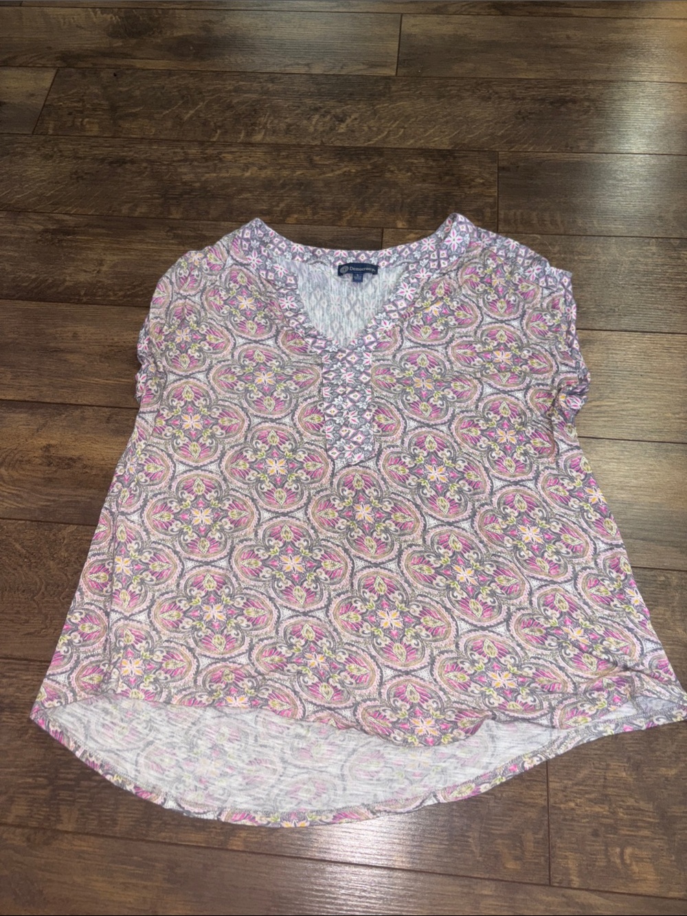 Democracy Pink Patterned V-Neck Short Sleeve Blouse